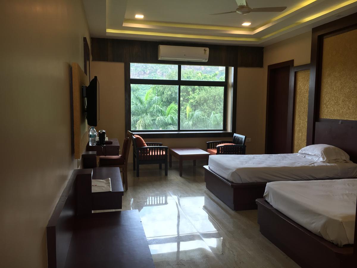 Indo Hokke Hotel Rājgīr Екстериор снимка
